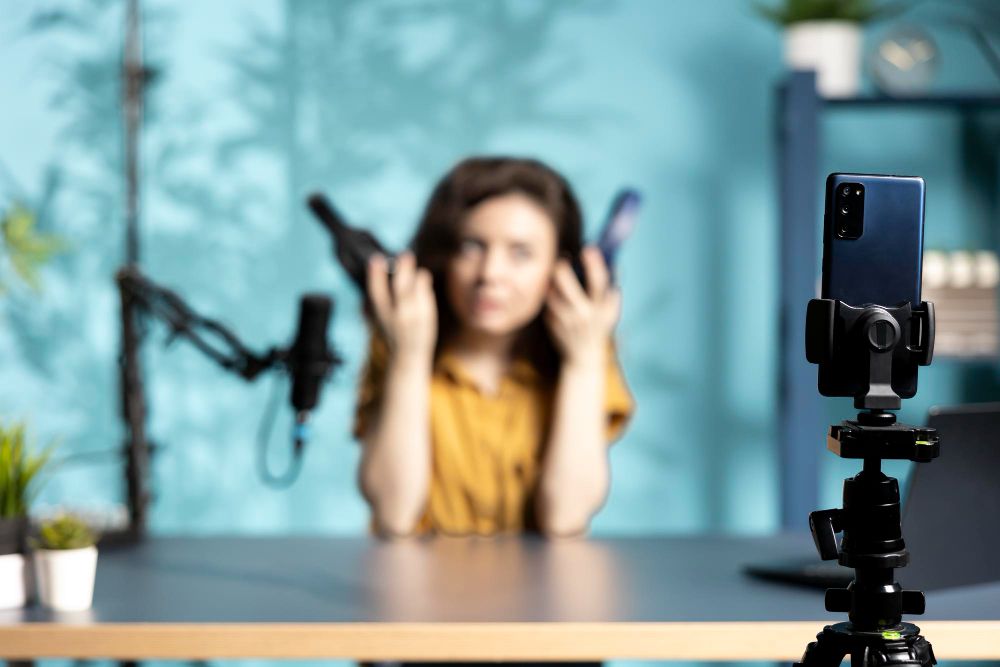 Para la Corte, el permiso para usar la información y la imagen de una persona debe ser previo, libre e informado. Foto: Freepik.