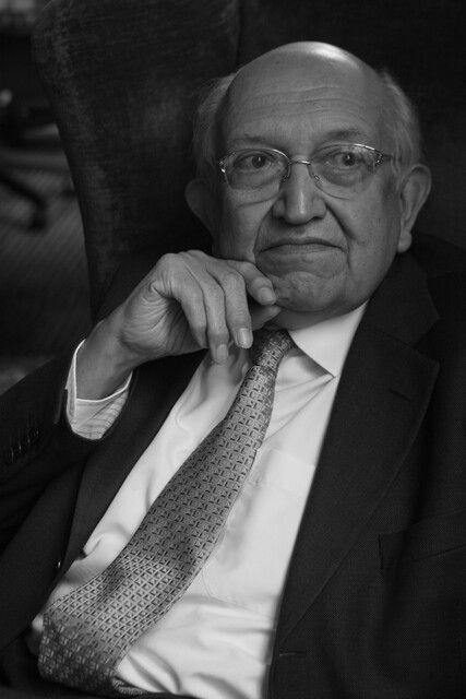 Plinio Apuleyo Mendoza, escritor, periodista y diplomático nacido en Tunja, murió este 28 de julio a los 94 años. Crédito foto: Colprensa.