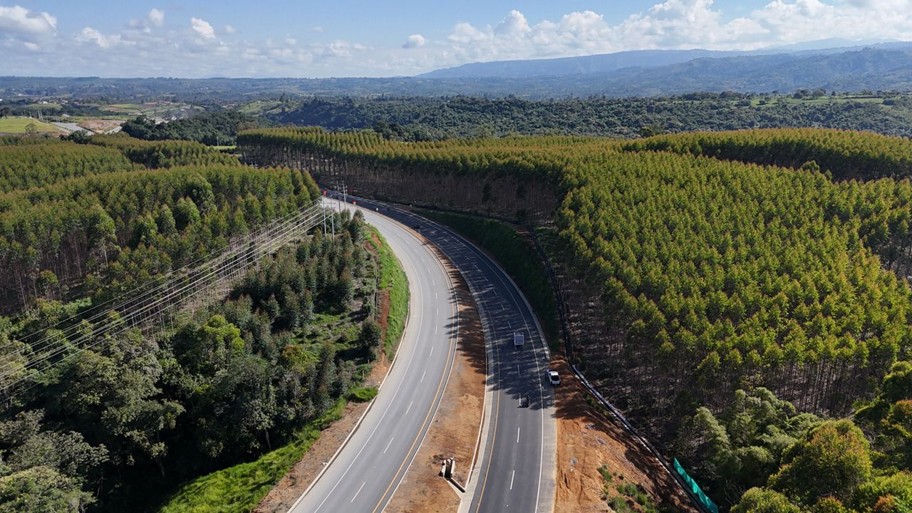 Un tramo del proyecto Nuevo Cauca, entre Santander de Quilichao y Popayán, proyecto que adelanta la Agencia Nacional de Infraestructura. Foto: ANI