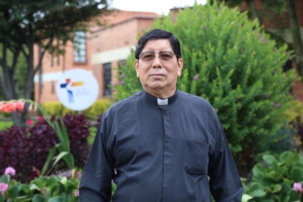 padreeliecersoto_1.jpg