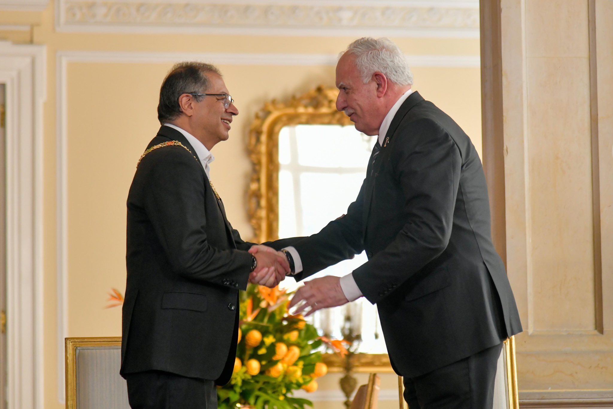 petro_y_canciller_de_palestina_riyad_al-malki.jpg