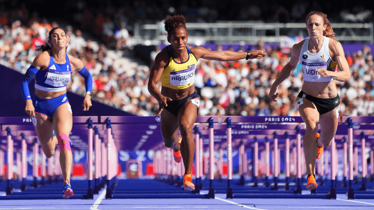 valeria_araujo_en_la_carrera_de_vallas_0.png