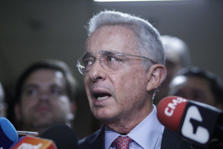 uribe.jpg