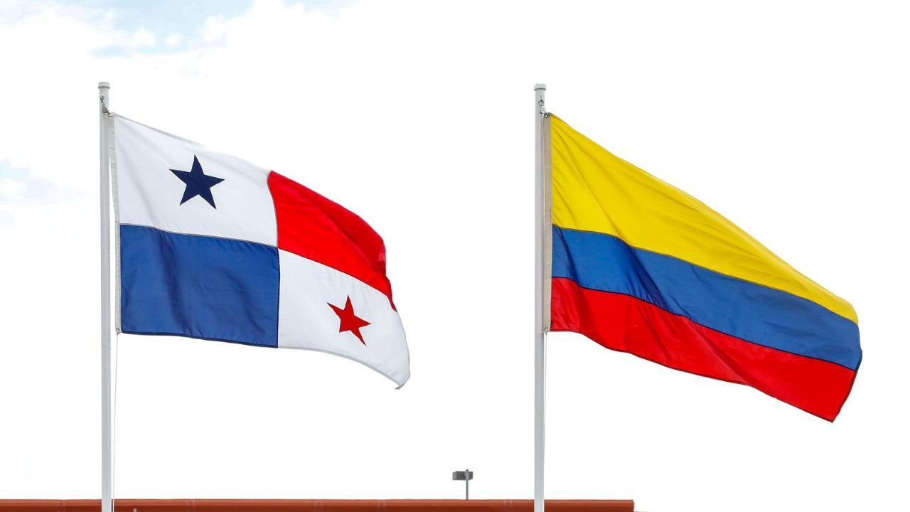 banderas_de_colombia_y_panama.jpg