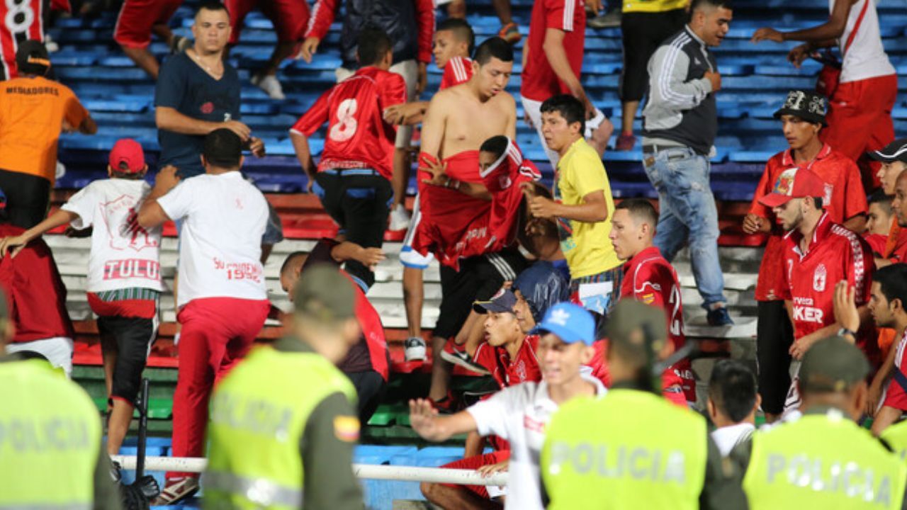 hinchas_de_america_de_cali_involucrados_en_disturbios_0.jpg