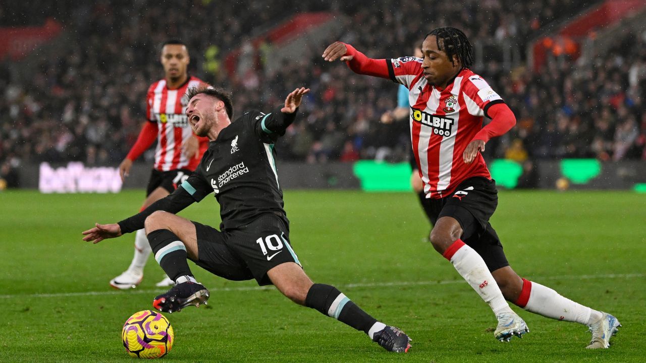 mac_allister_con_el_liverpool.jpg