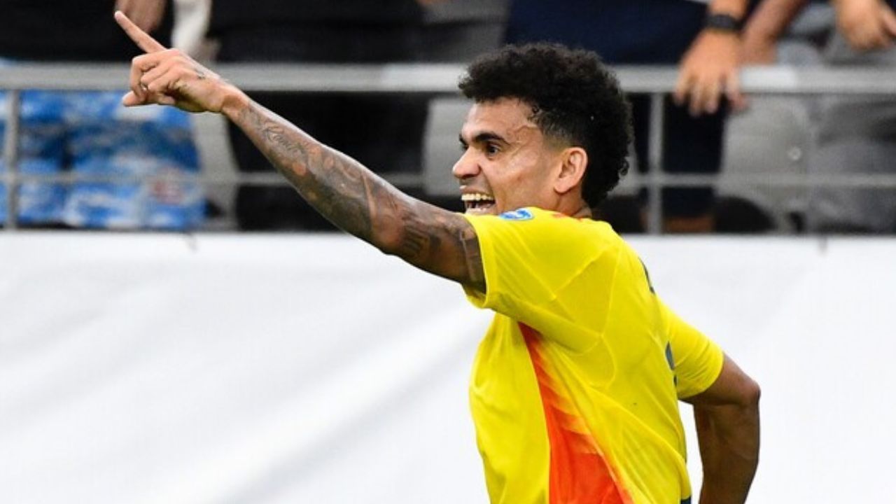 luis_diaz_celebra_su_gol_contra_chile.jpg