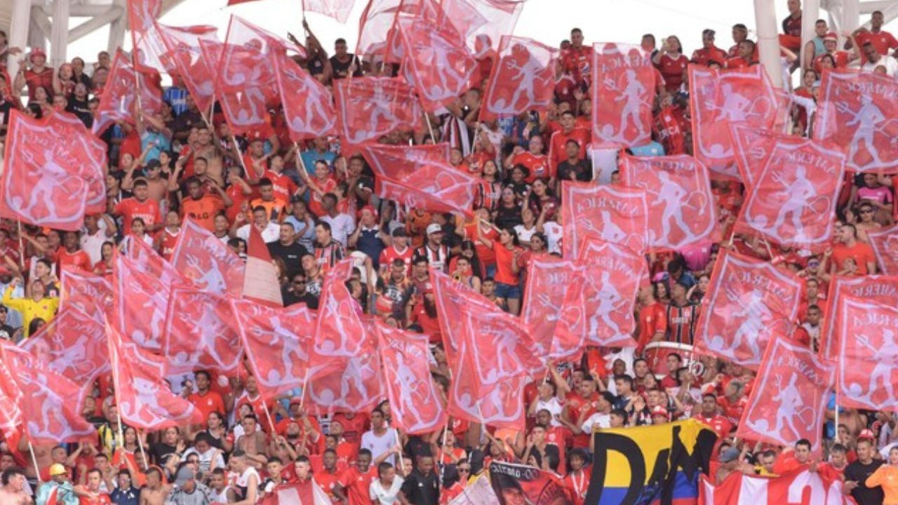 tribuna_sur_america_de_cali.jpg