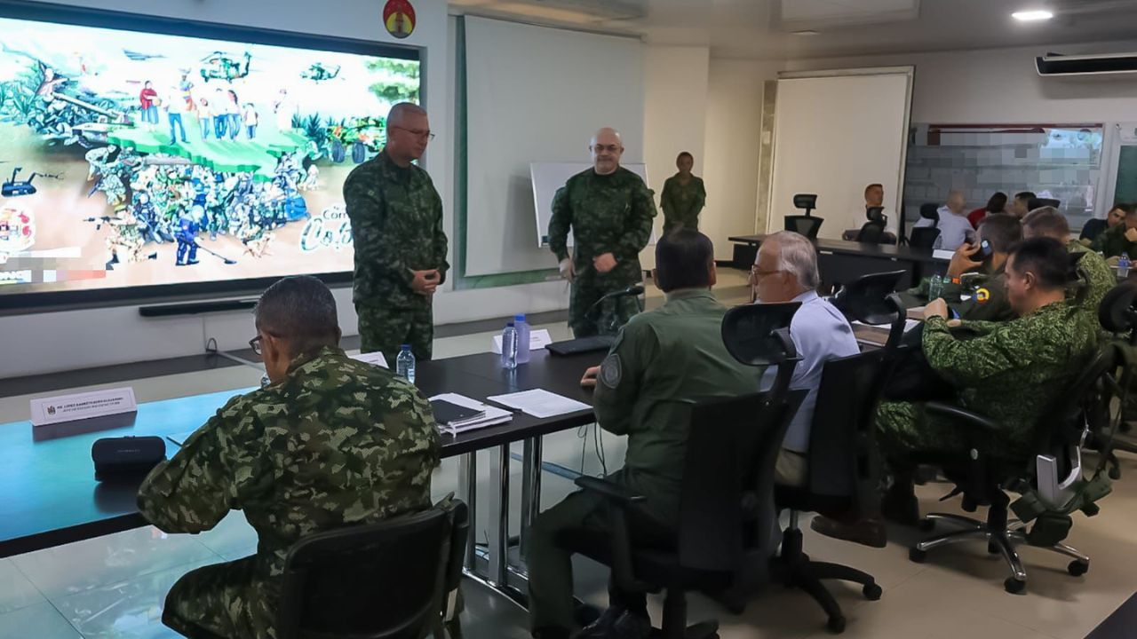 mandos_militares.jpg