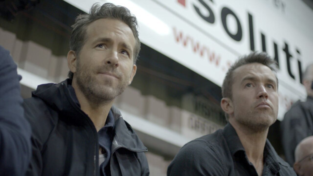 ryan_reynolds_en_los_entrenamientos_de_su_equipo_en_gales.jpg