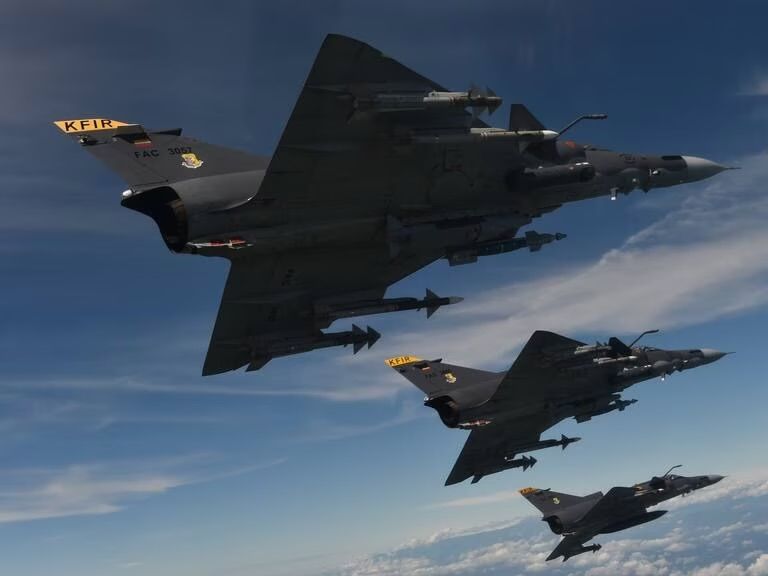 formacion_kfir_0.jpg