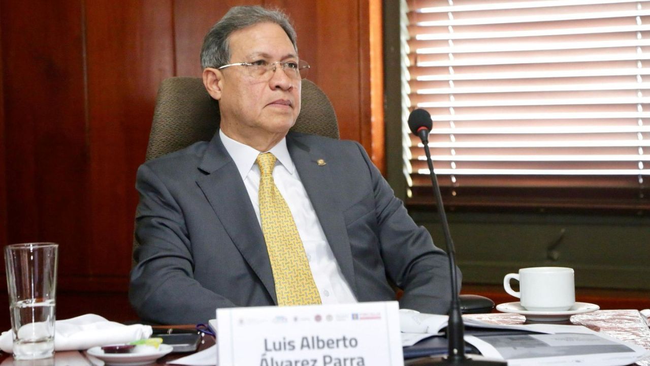 luis_alberto_alvarez_presidente_del_consejo_de_estado_se_sometio_a_una_intervencion_quirurgica_tras_falla_cardiaca.jpg
