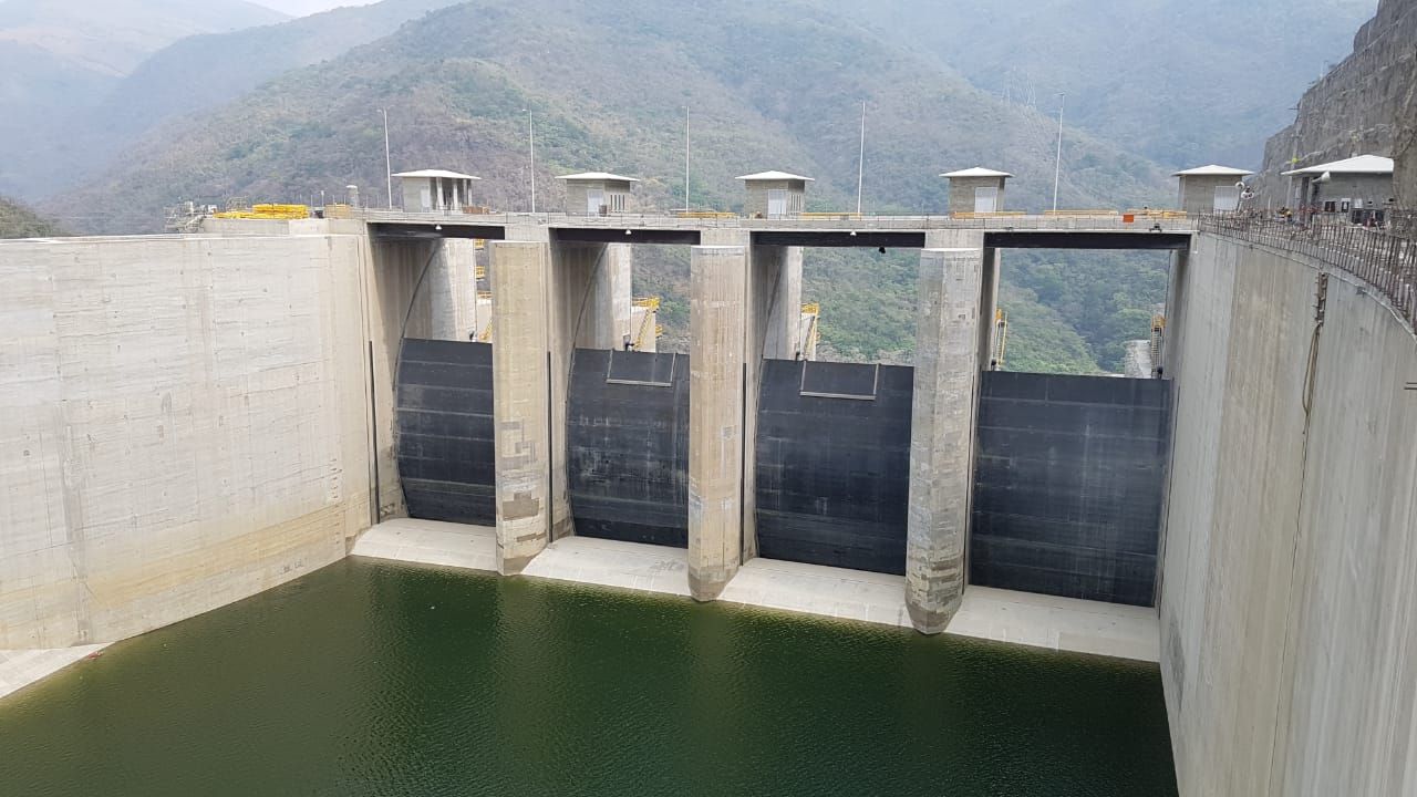 embalse_vertedero_0.jpeg