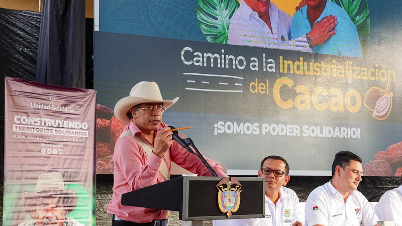 petro_sobre_diaz_balart.jpg
