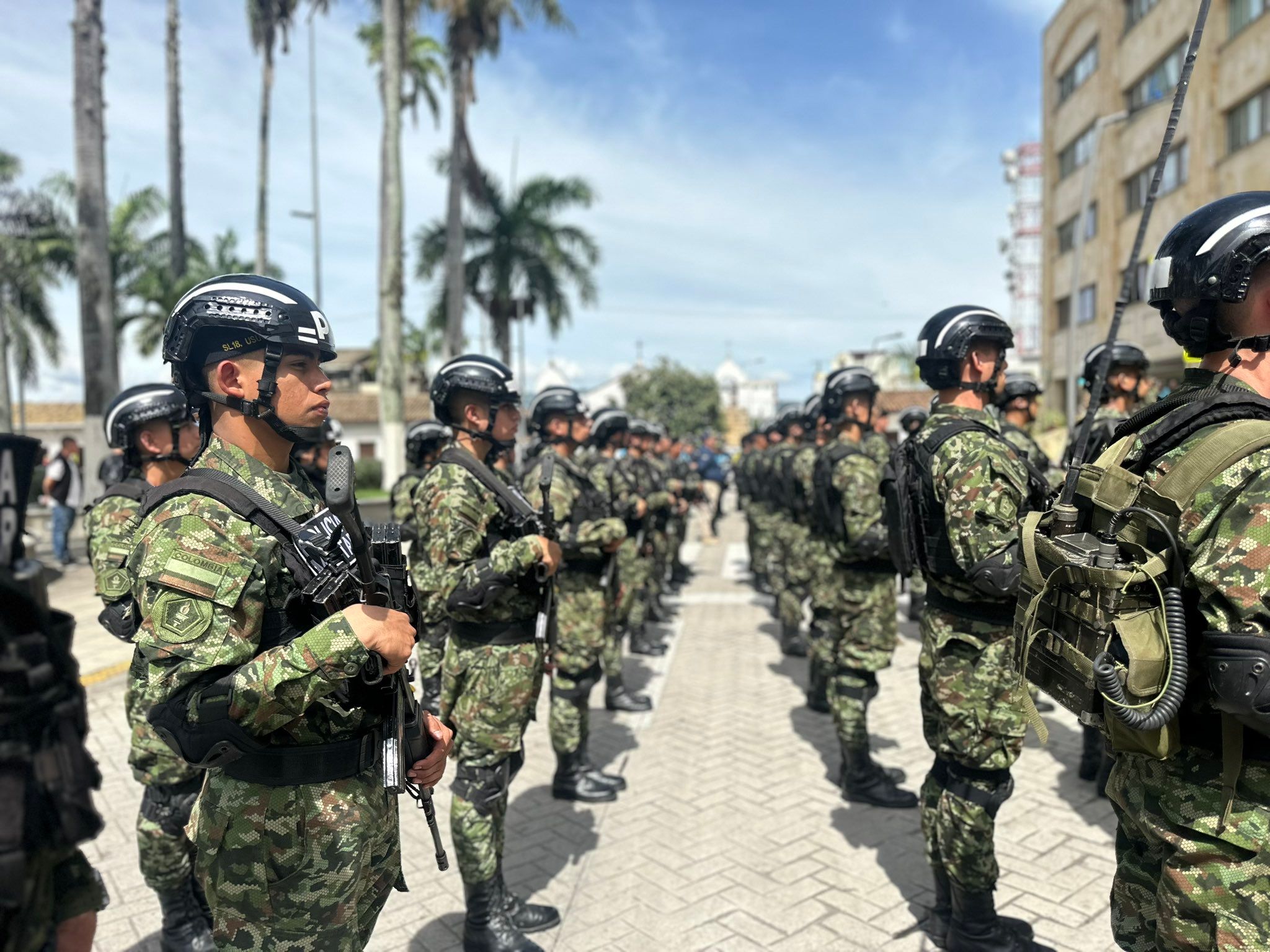 bucaramanag_ejercito_en_la_calle_2.jpeg