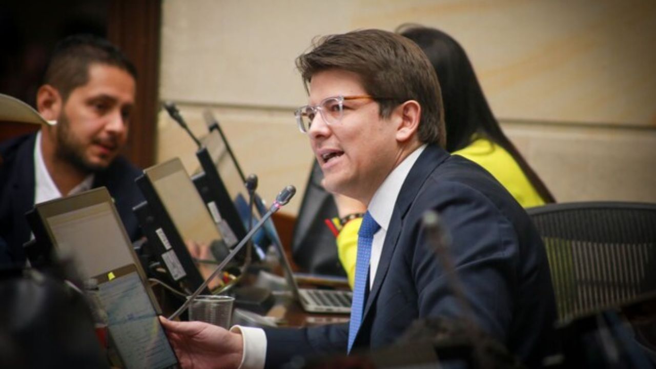 senador_miguel_uribe_turbay_1_0.jpg