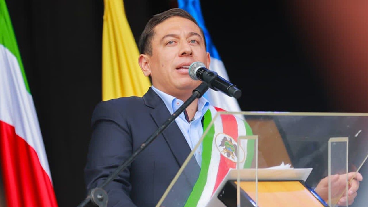 photologuephotos2025-05carlos_amayajpeg