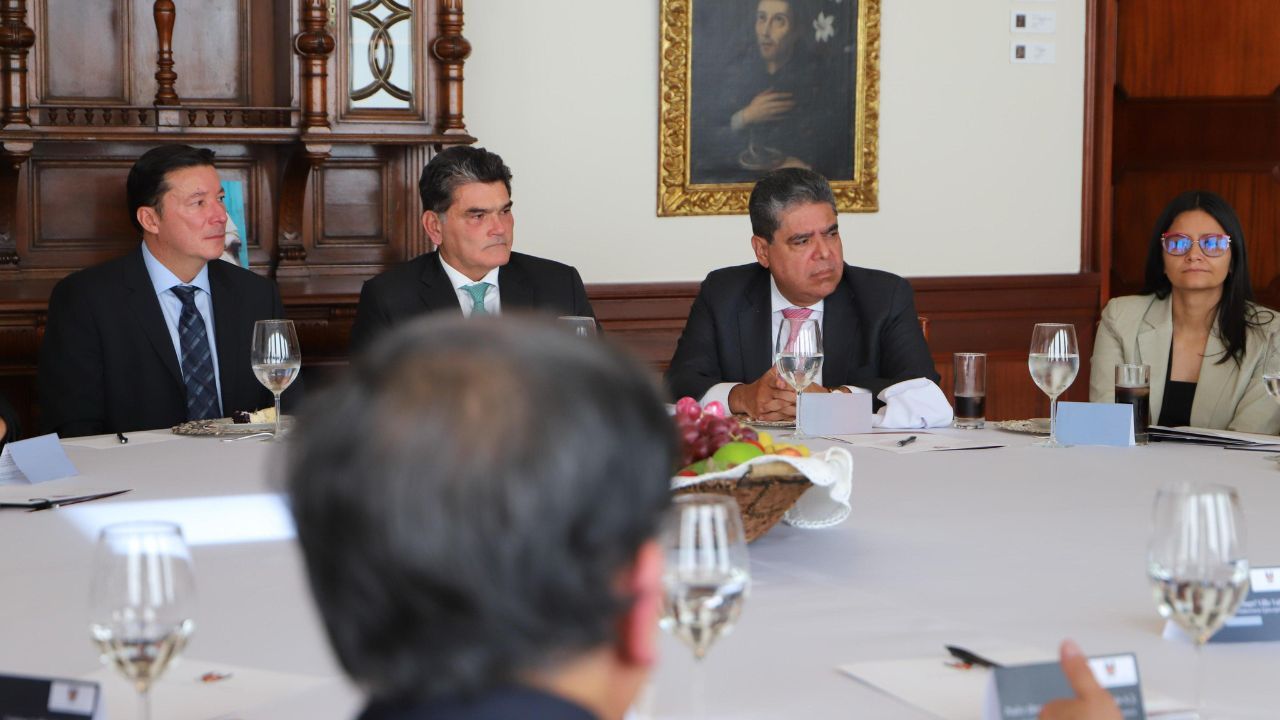 procurador_en_conferencia_episcopal.jpg