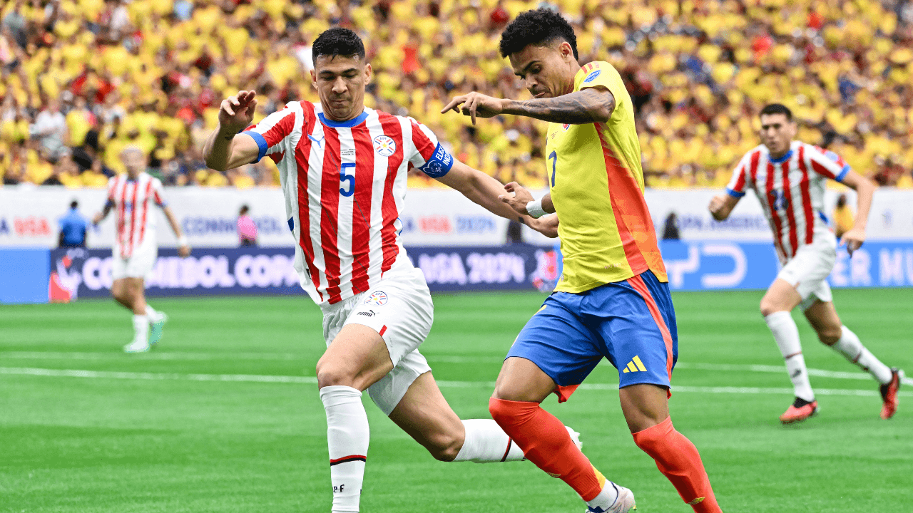 luis_diaz_regatea_ante_un_defensor_paraguayo_en_la_copa_america_2024_1_0.png