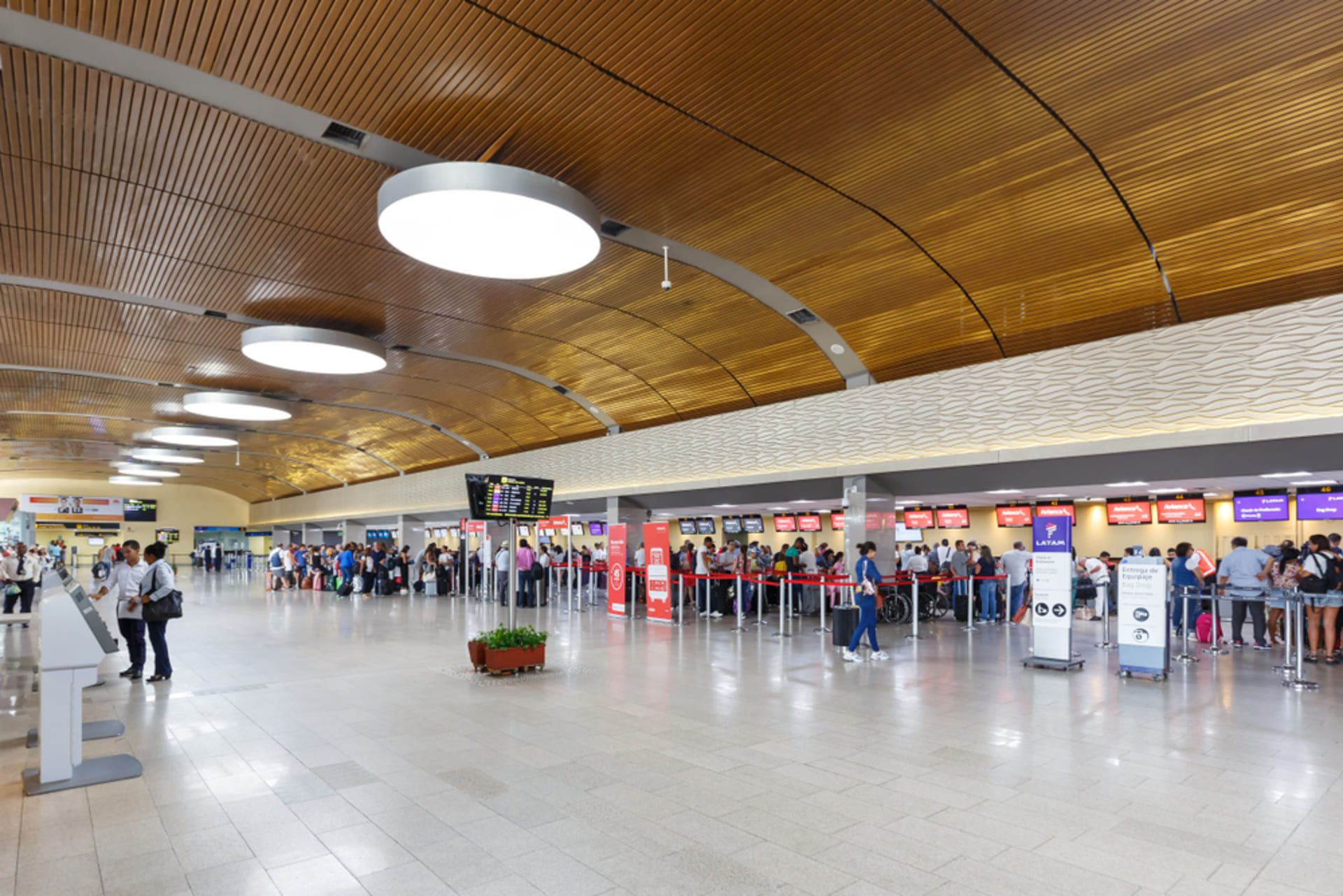 aeropuerto_de_cartagena.jpg