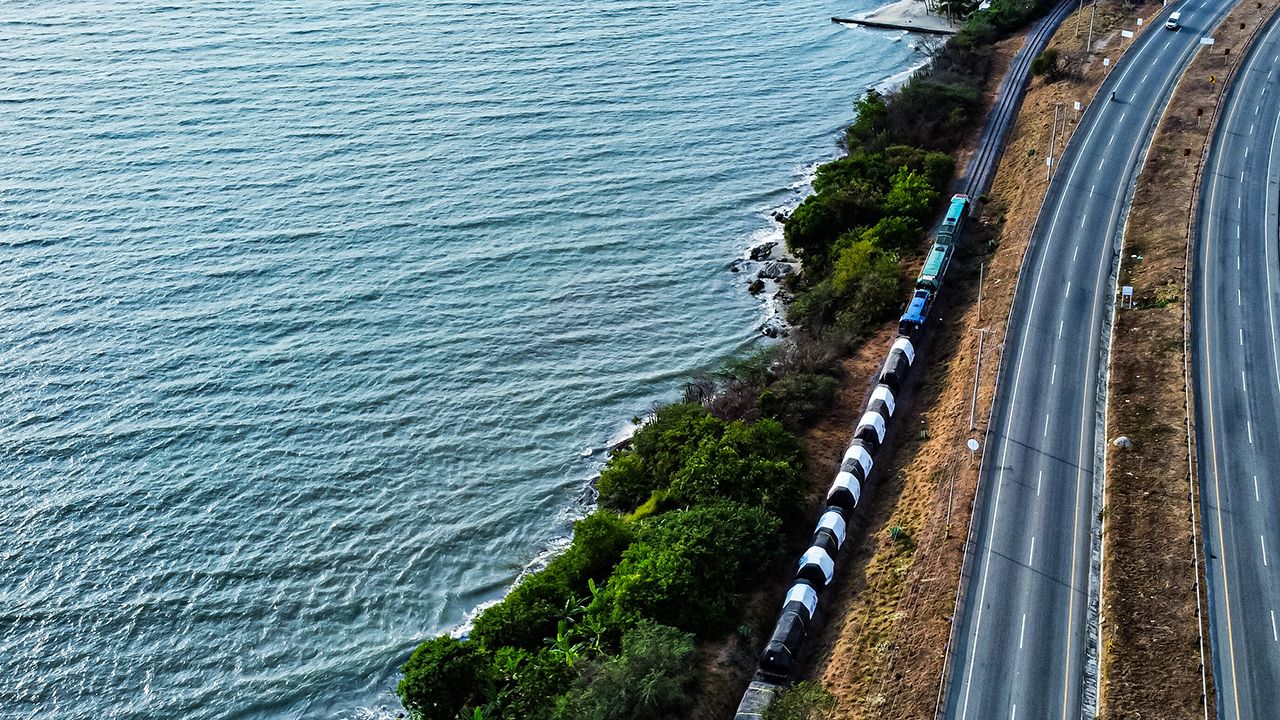 tren_de_carga_1_mintransporte.jpg