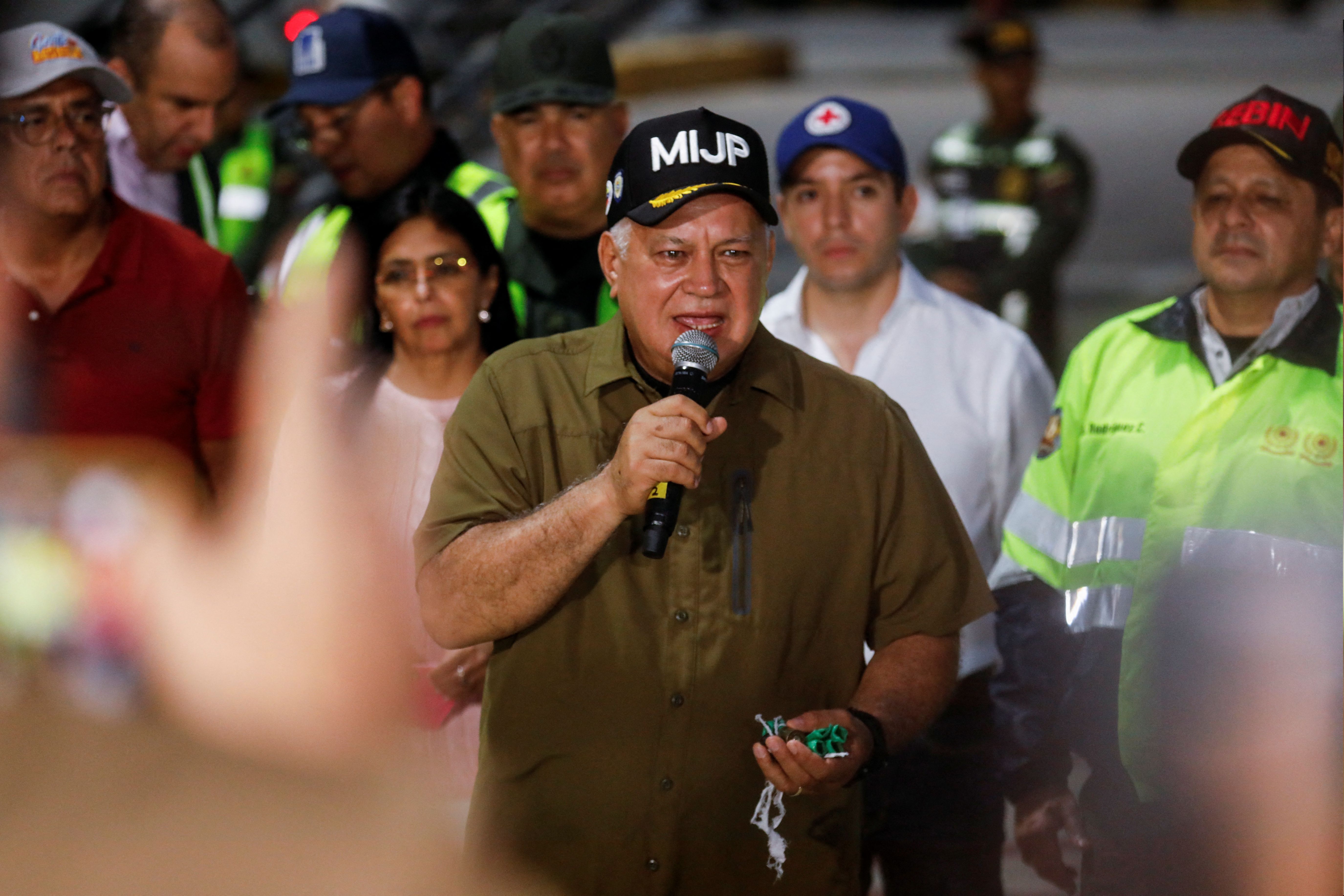 2025-07-19t005510z_31499388_rc2bpfap577s_rtrmadp_3_usa-trump-migration-venezuela_0.jpg