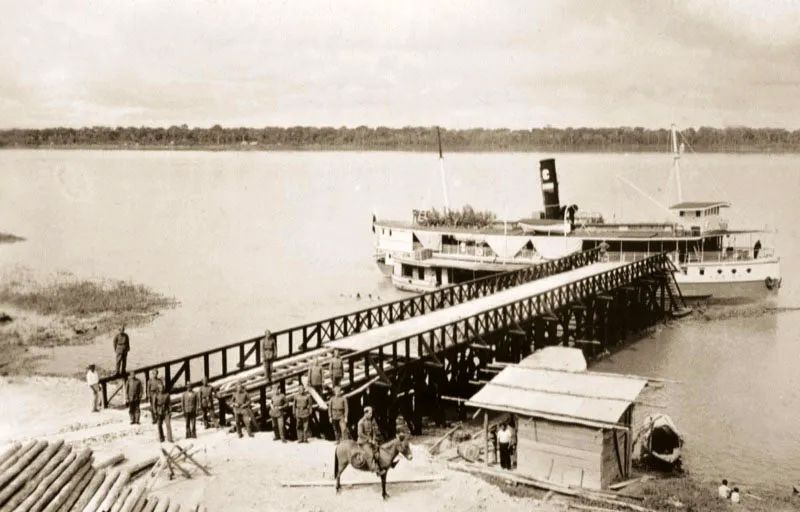 tropas_colombianas_en_tarapaca_1933.jpg