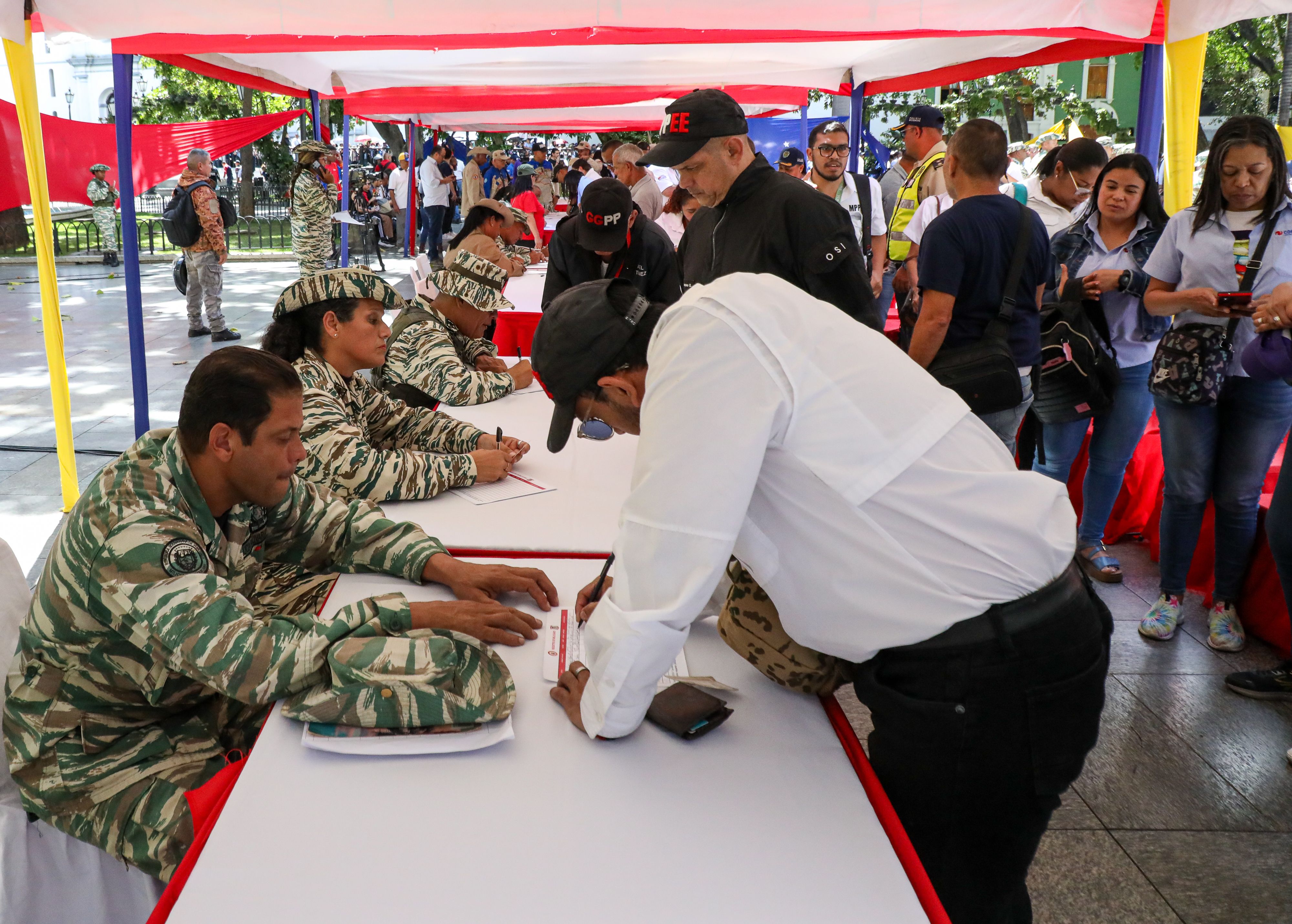 2025-08-24t203547z_481356411_mt1anadl000y3u4pc_rtrmadp_3_anadolu_1.jpg