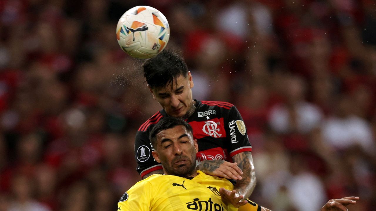futbolista_de_penarol_contra_flamengo_0.jpg