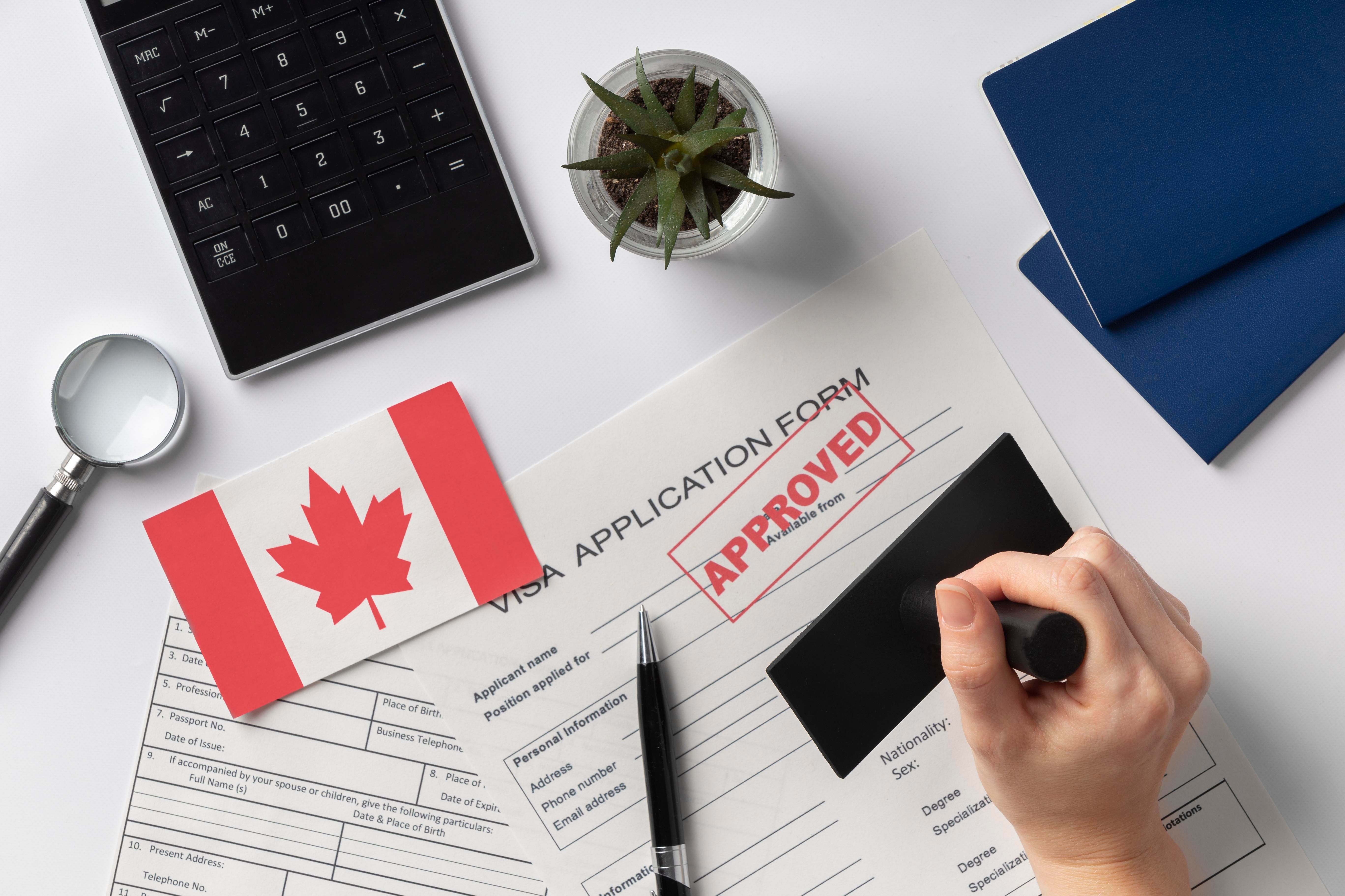 Visa canadiense aprobada.