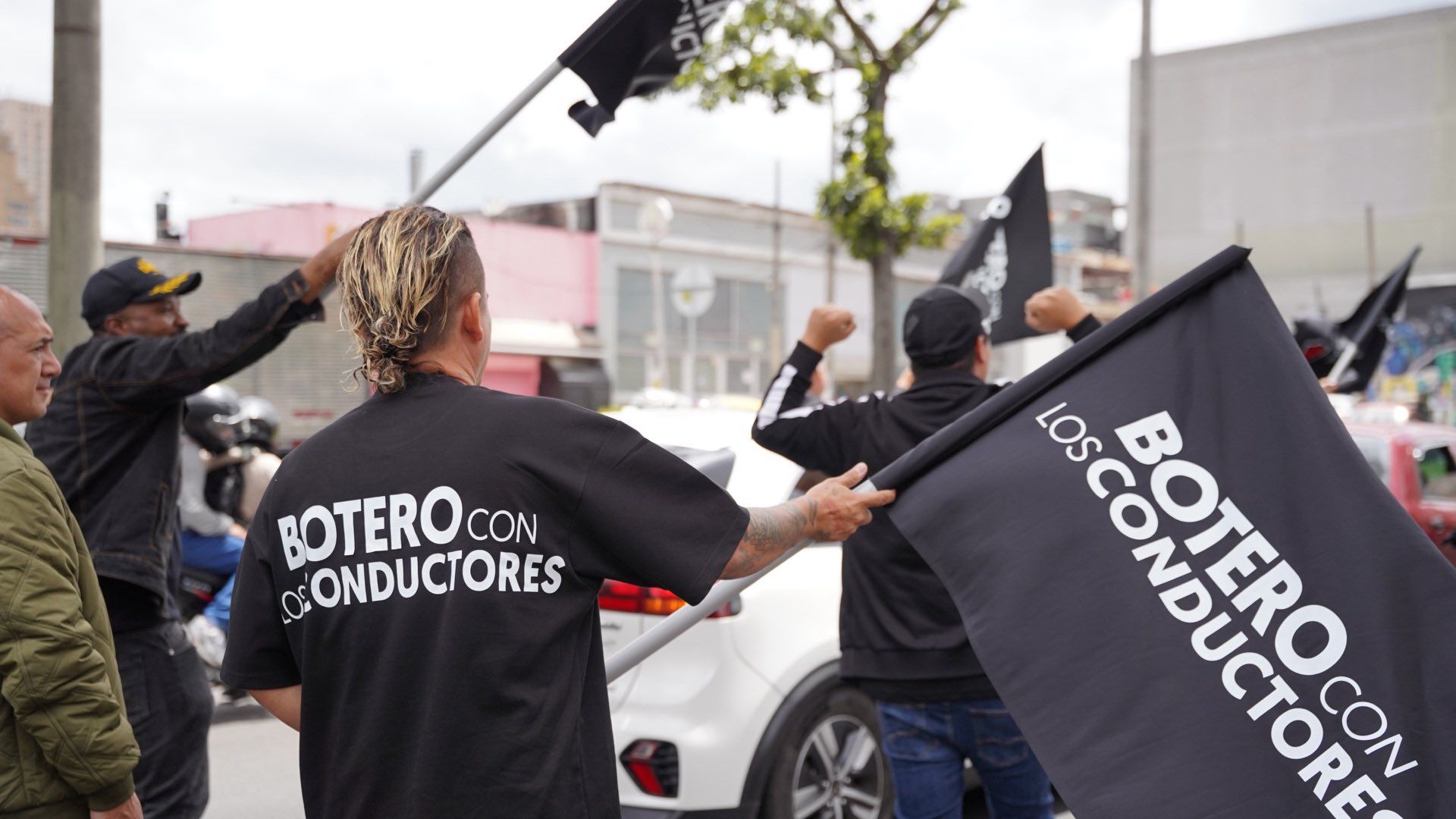 Santiago Botero en marcha de motociclistas