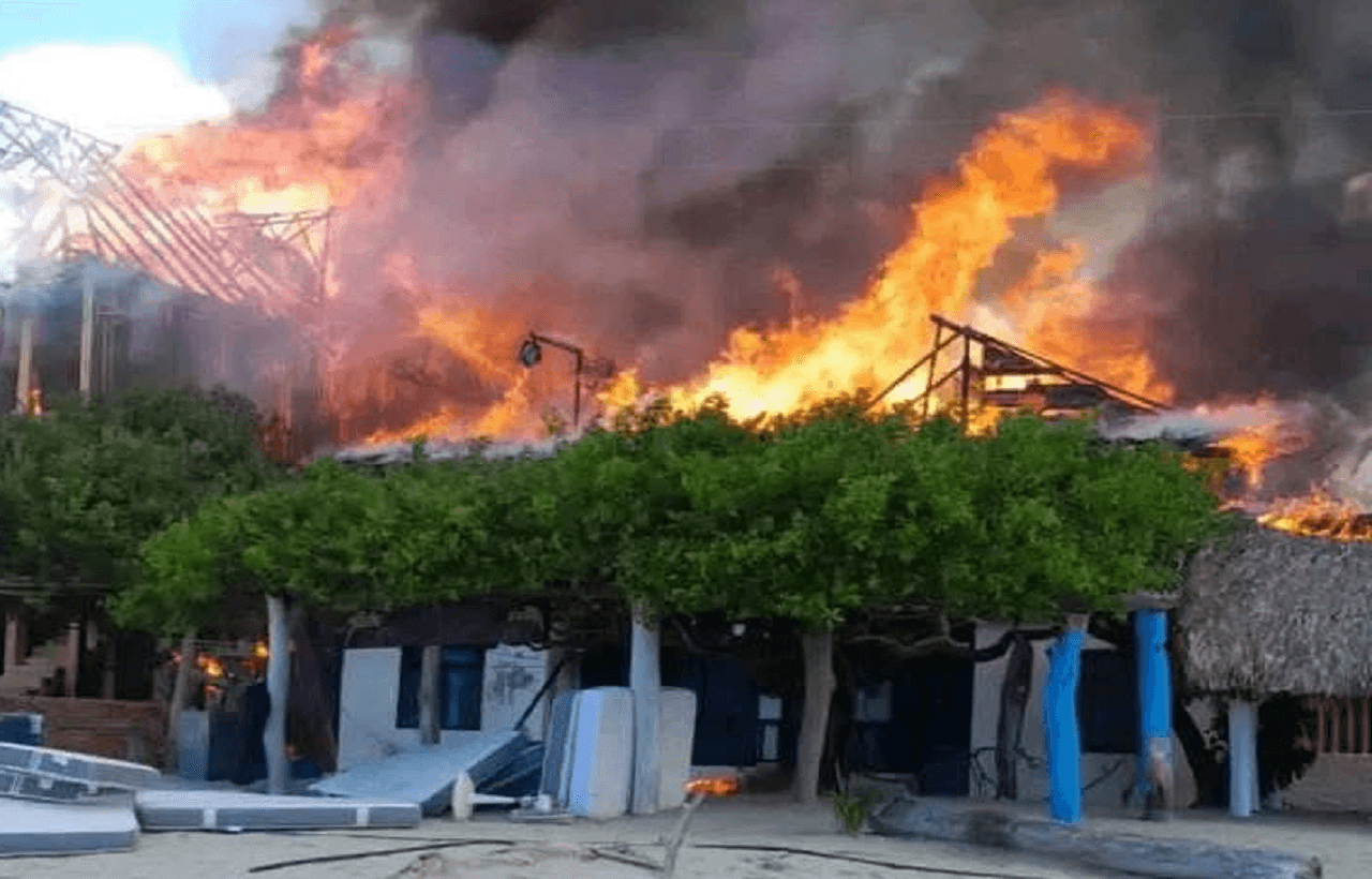Incendio en Rincón del Mar (Sucre), el pasado 9 de septiembre.