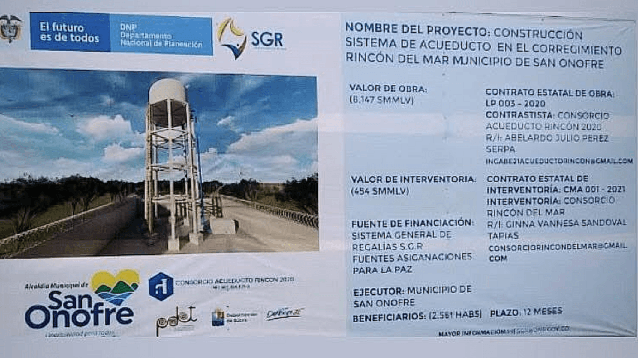Foto de la valla inicial del acueducto en Rincón del Mar (Sucre).