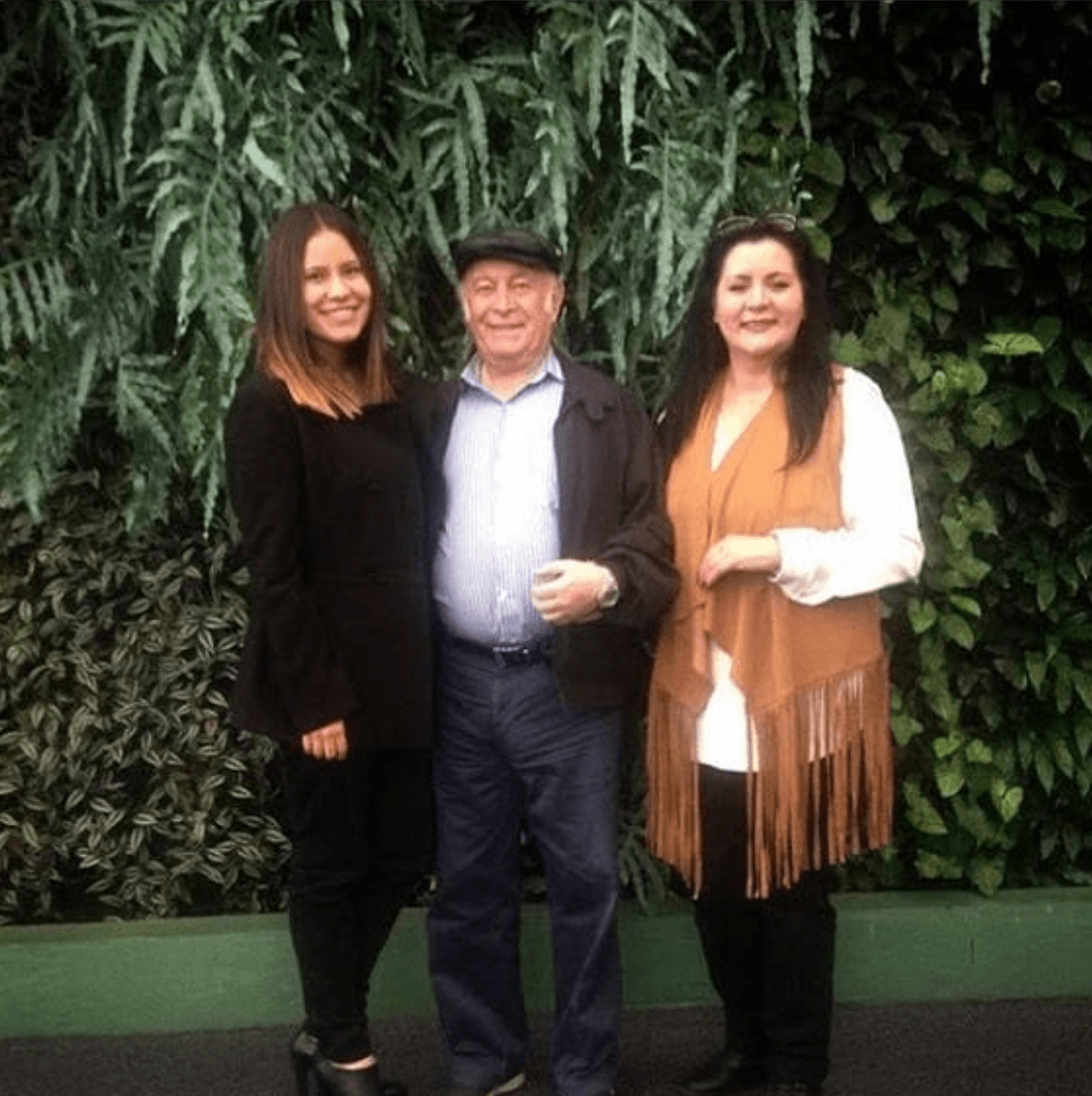 Carlos Barbosa con Bella Barbosa y Myriam Patricia Bohorquez Perez.