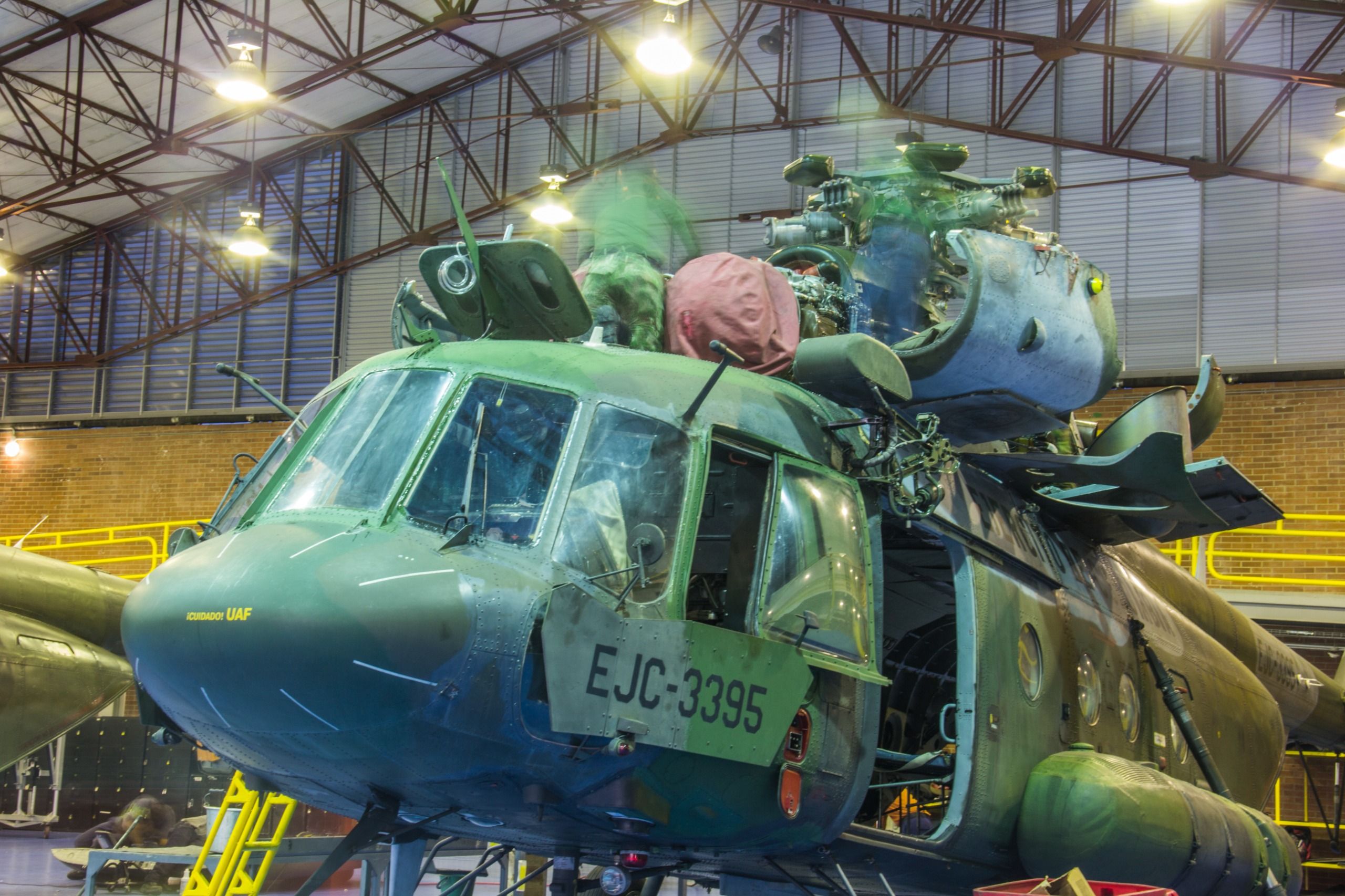 hangar helicóptero