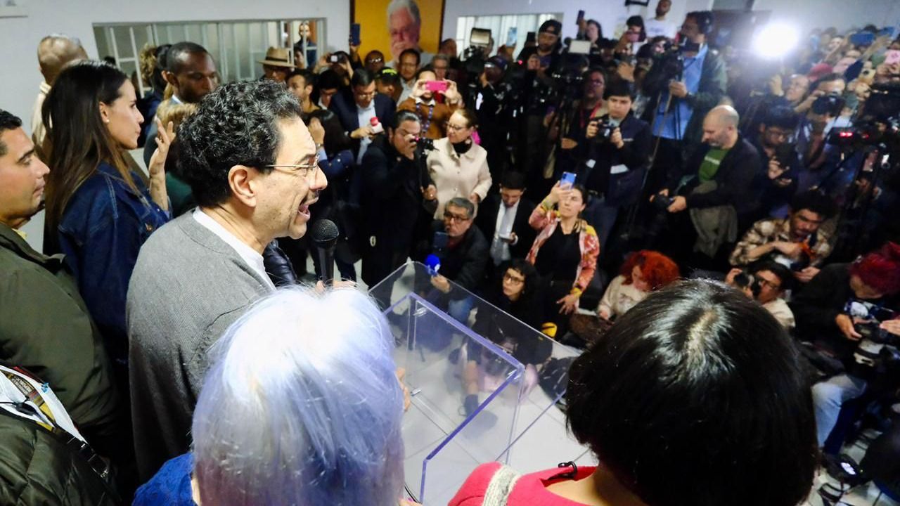 Iván Cepeda, ganador de la consulta.