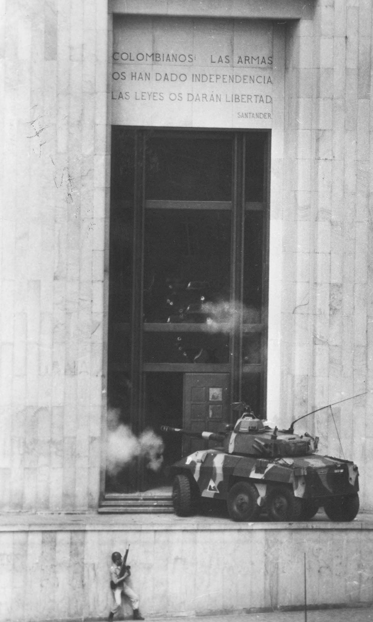 Retoma del Palacio del Justicia 22