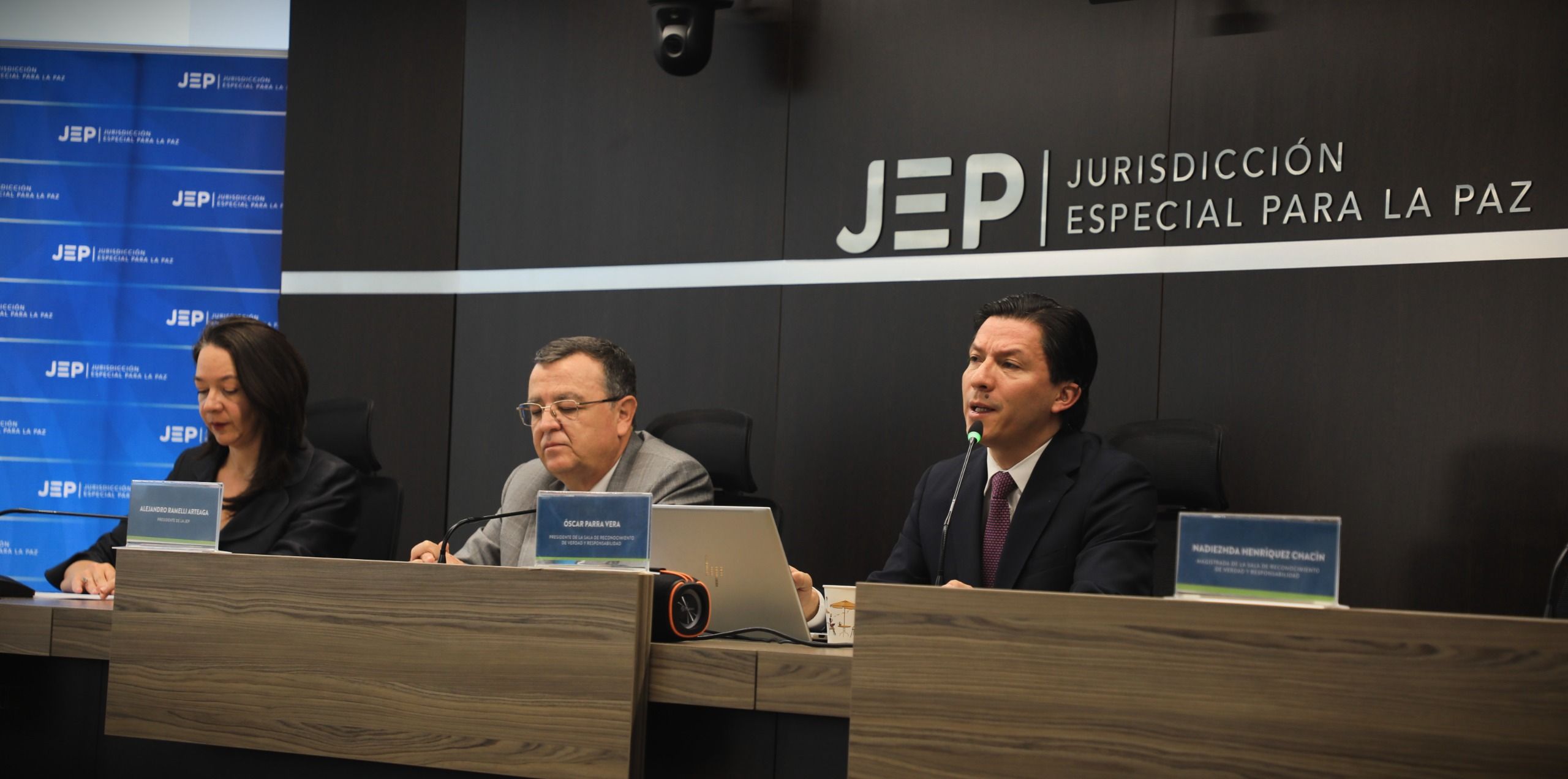 Catalina Díaz, Alejandro Ramelli y Óscar Parra
