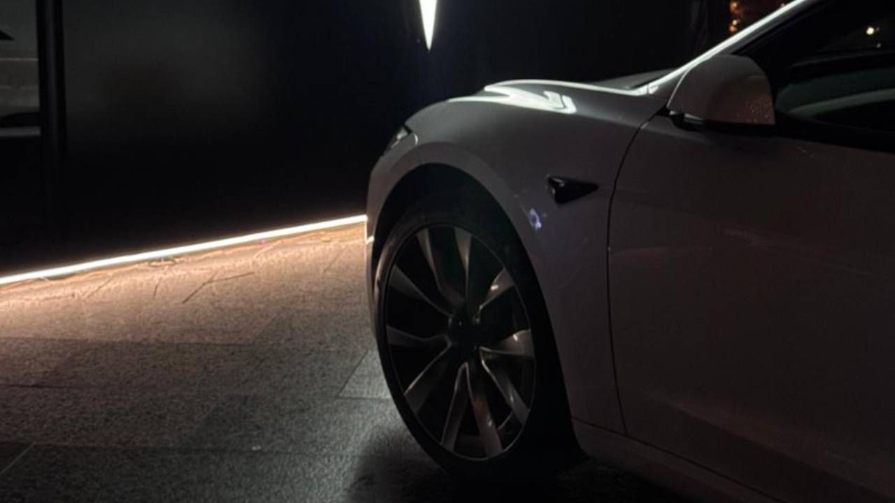 Tesla 10