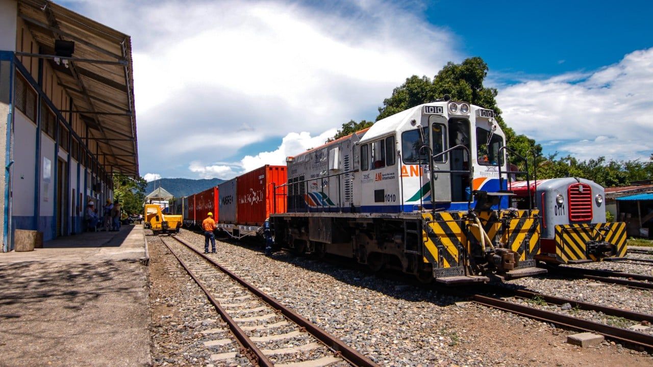 photologuephotos2025-04ani_tren_0jpg