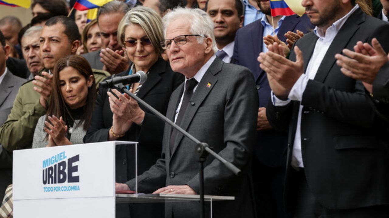 El Centro Democrático define el camino 3