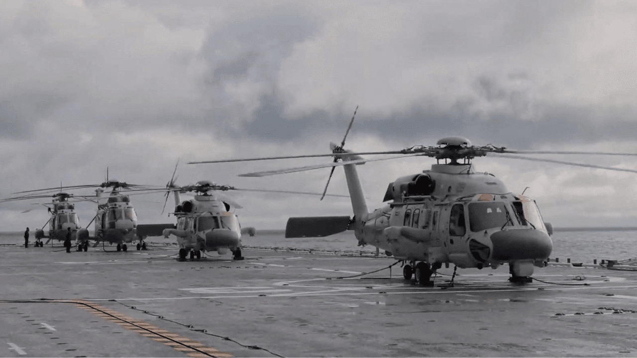 Helicópteros en maniobras militares de China a Taiwán