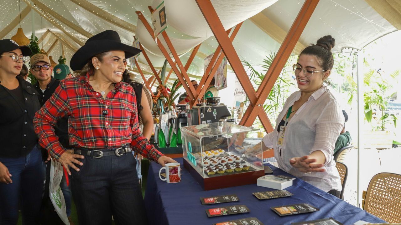 Gobernadora Cortés Expomalocas 2026