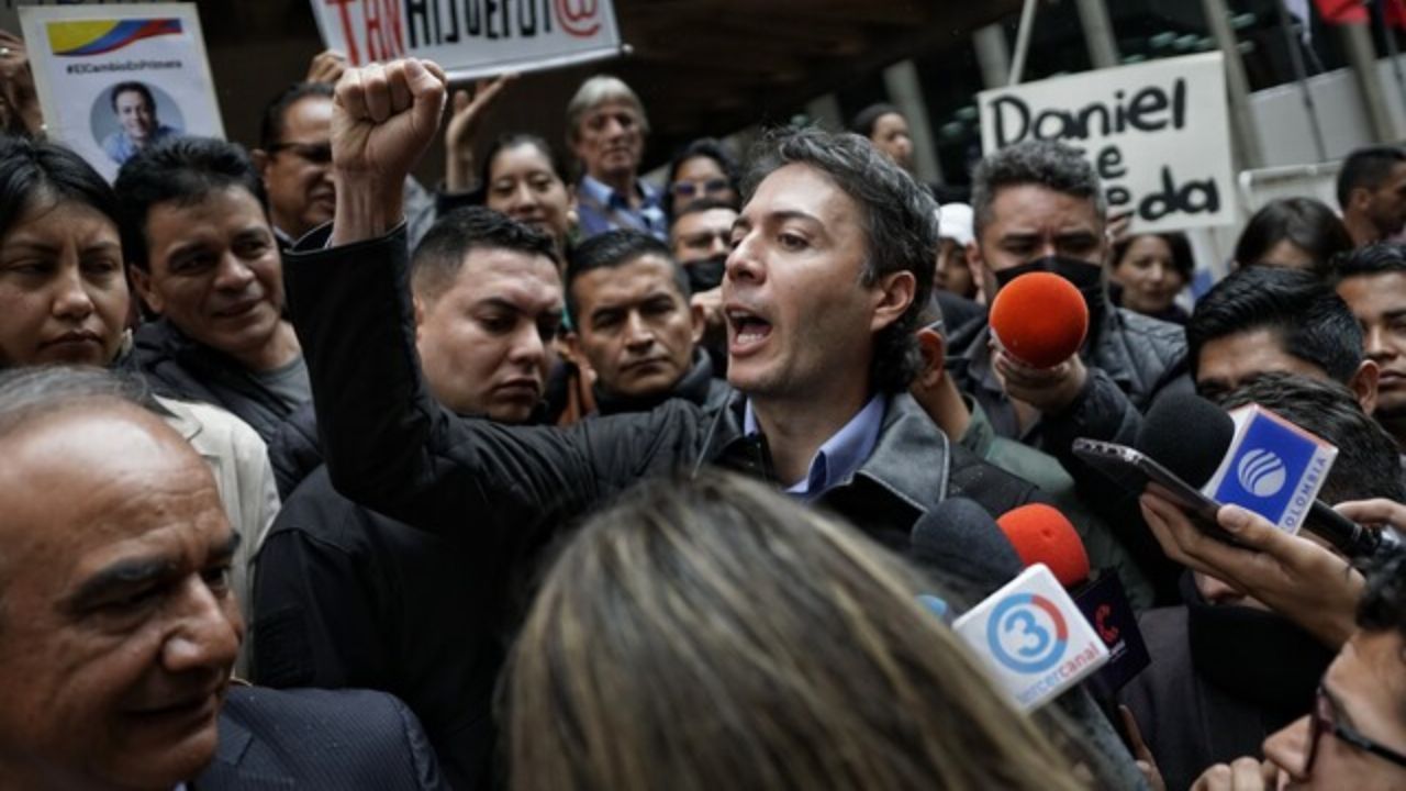 CNE revisa inscripción de Daniel Quintero