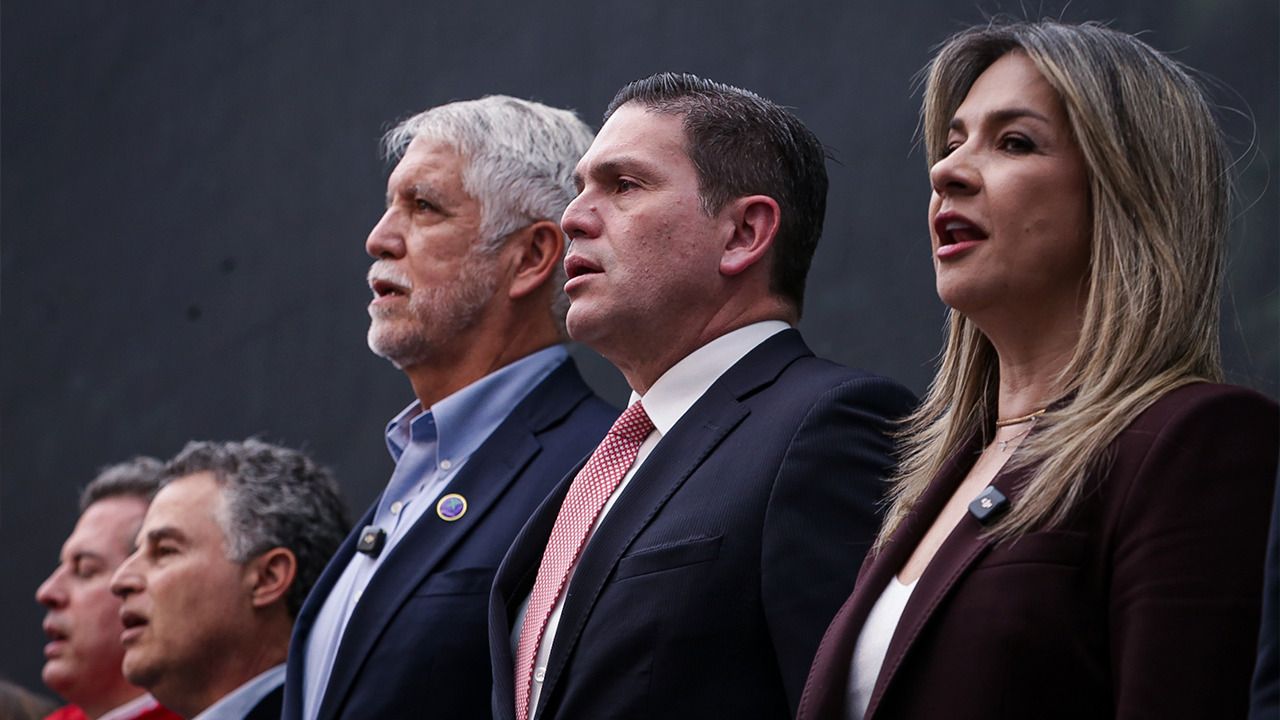 Vicky Dávila, Juan Carlos Pinzón, Enrique Peñalosa, Aníbal Gaviria y Juan Manuel Galán. Foto: Colprensa.