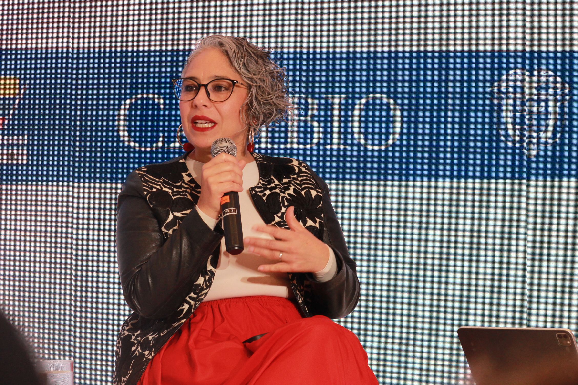 María José Pizarro foro CNE