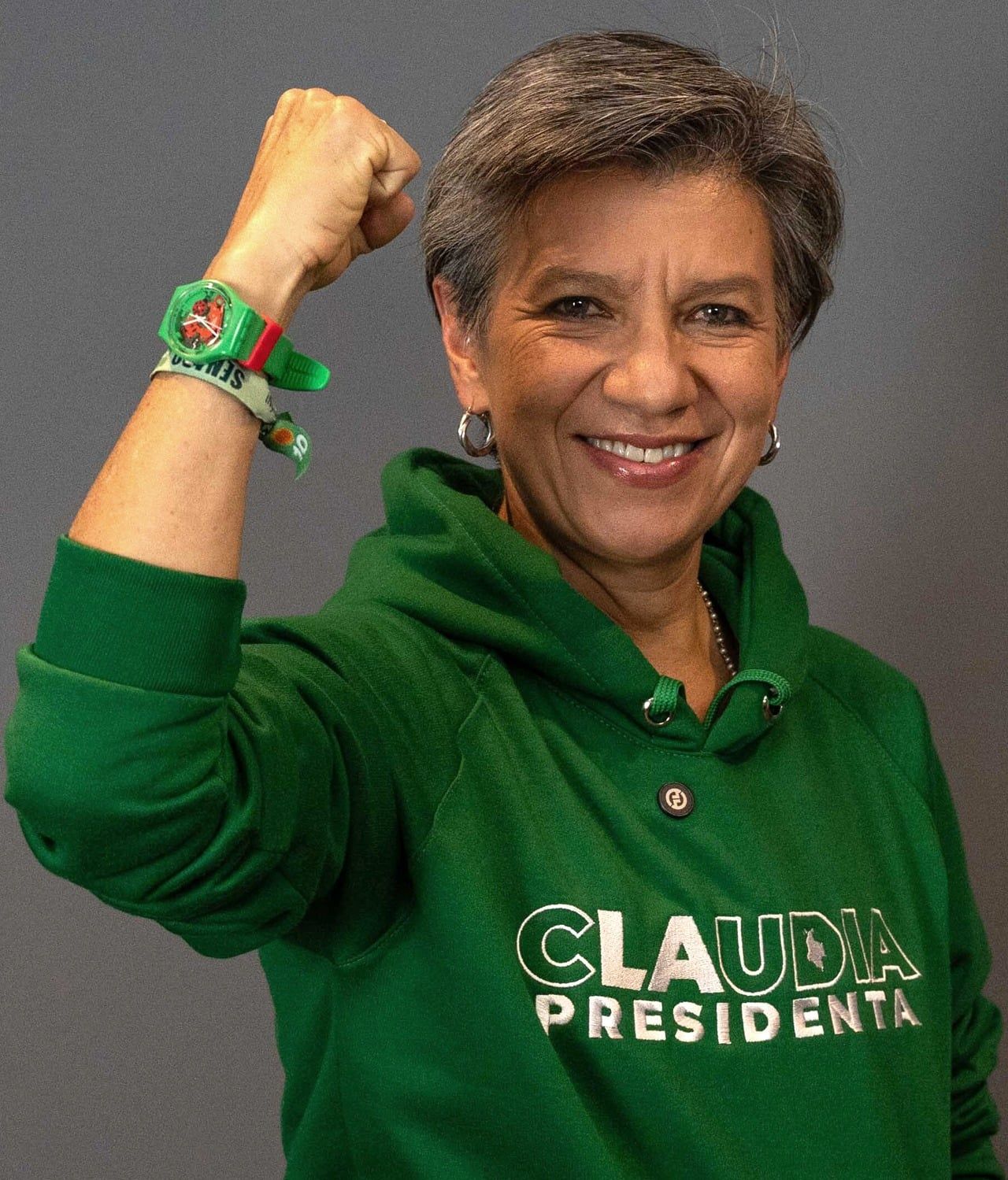 No podemos seguir usando las herramientas del conflicto político que ya no tenemos, dice Claudia López.