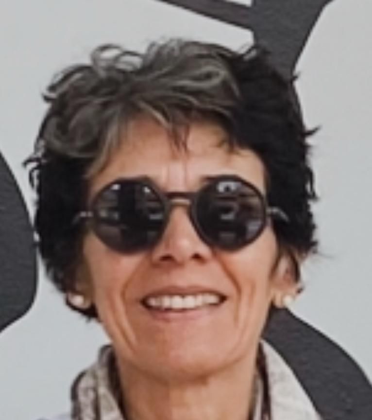 Luz Helena Caballero, pintora.