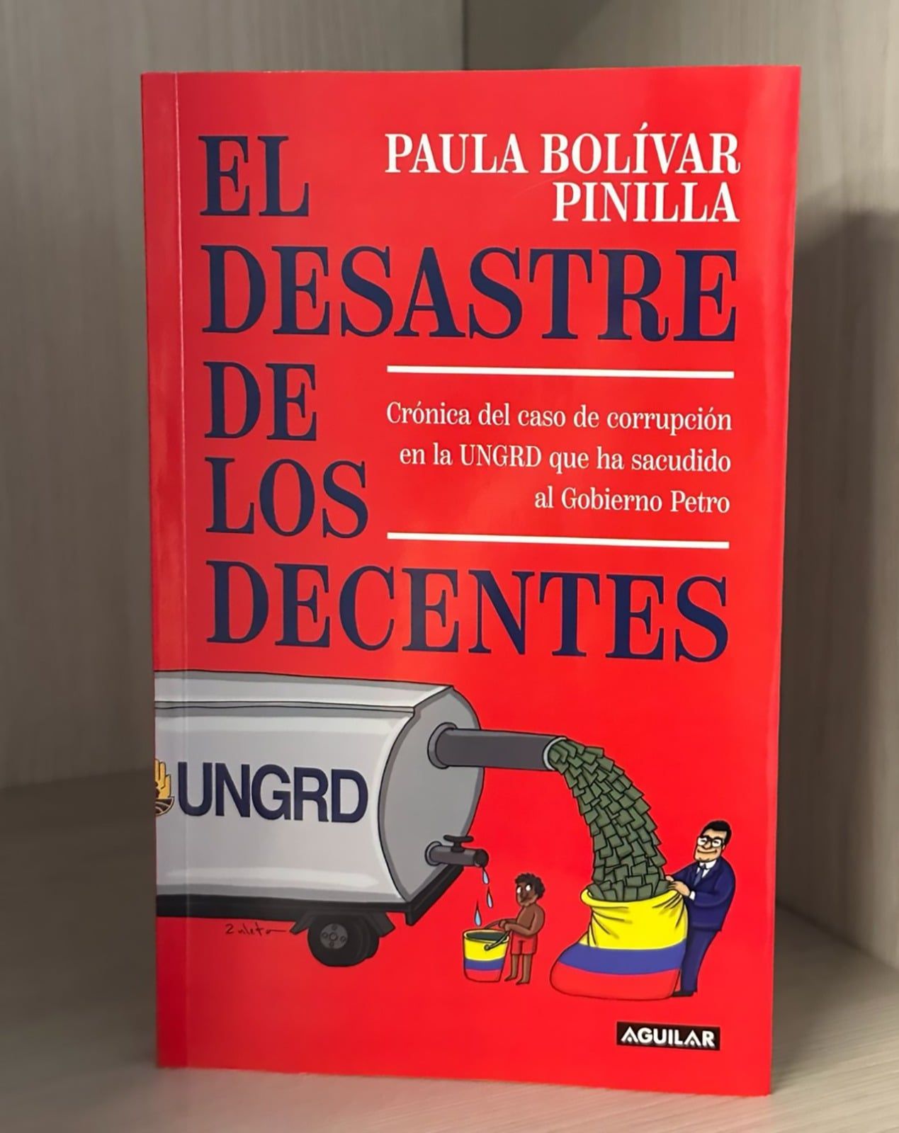 Libro 'El desastre de los decentes'