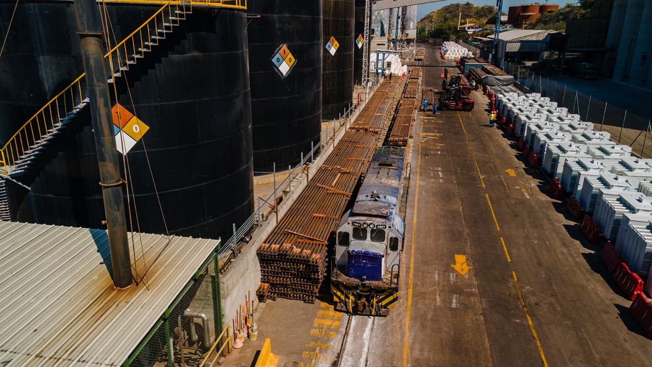 Imagen tren reactivación ferrocarriles